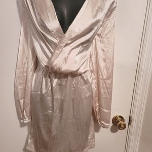 Beautiful silky dress. Medium. Runs big